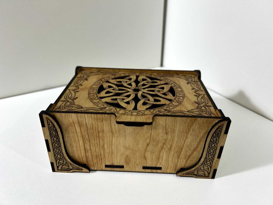 Корбока з фанери подарункова