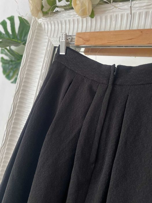 H&M spódnica czarna rozkloszowana midi kieszenie zakładki S 36