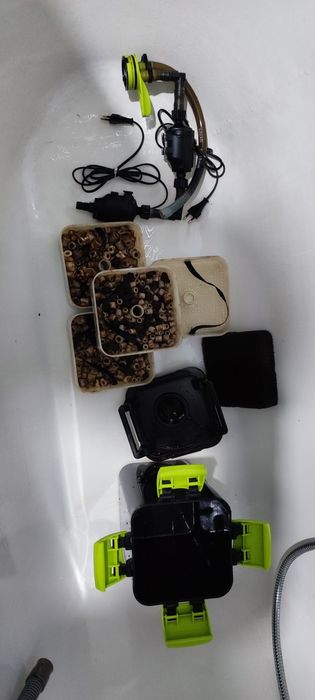 Filtr kubełkowy Aquael (4 kosze) + 2 pompy Aquael + bogate media biologiczne