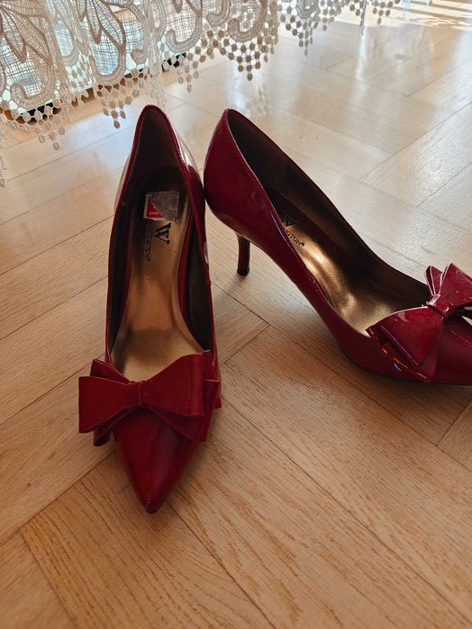Buty damskie szpilki botki.