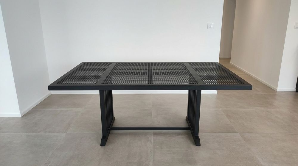 Stół na taras ogrodowy stabilny malowany proszkowo