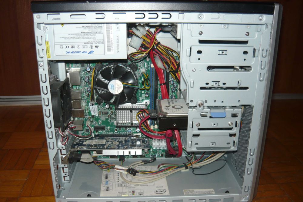 Komputer 2x2,5 GHz/2GB RAM/HDD 160 GB/GeForce GT 210/GWARANCJA