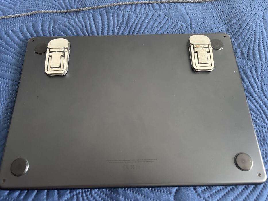MacBook Air 13” (2022) como novo