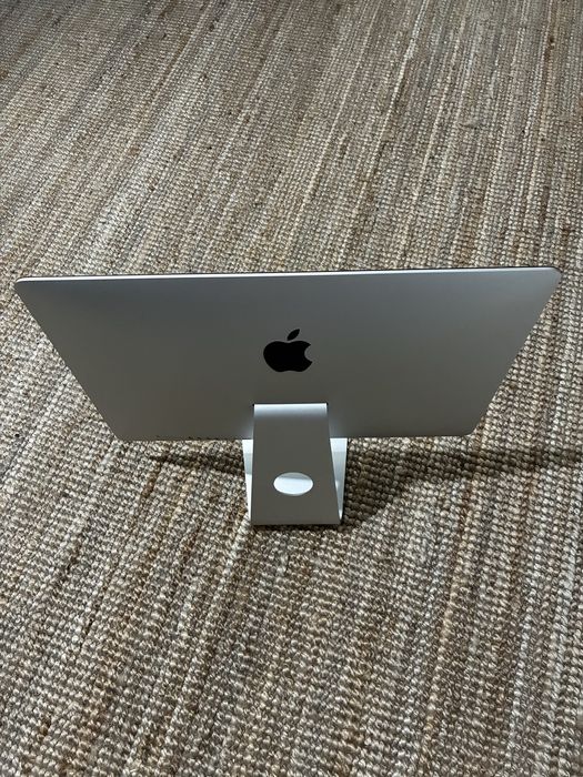 iMac 21.5” Late 2013 – AVARIADO – Com caixa original