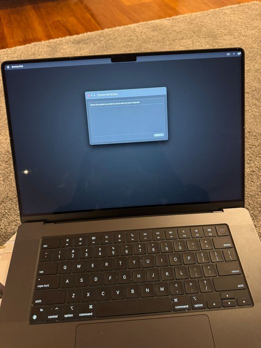 MacBook Pro 16" - Como Novo na Caixa Original
MacBook Pro 16"