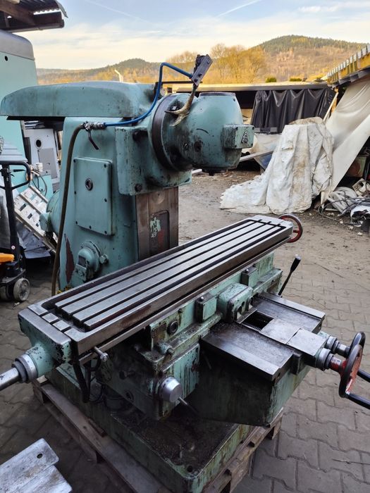 Wiertarka stołowa do metalu tokarka frezarka Piła taśmowa szlifierka