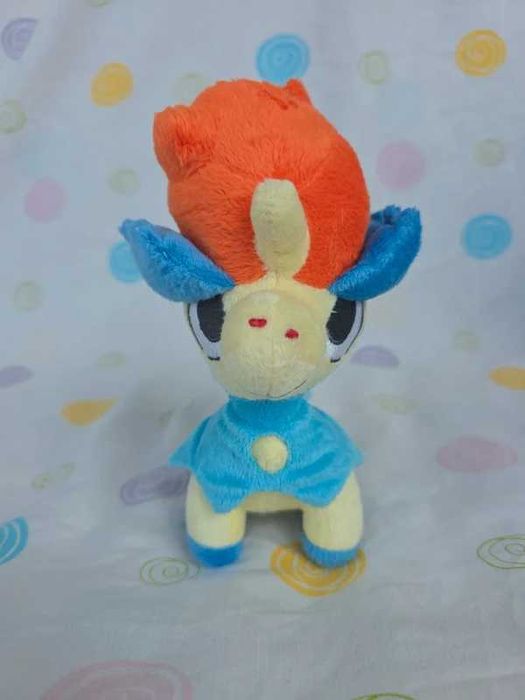 Pokémon peluche do pokémon keldeo - pokémon center