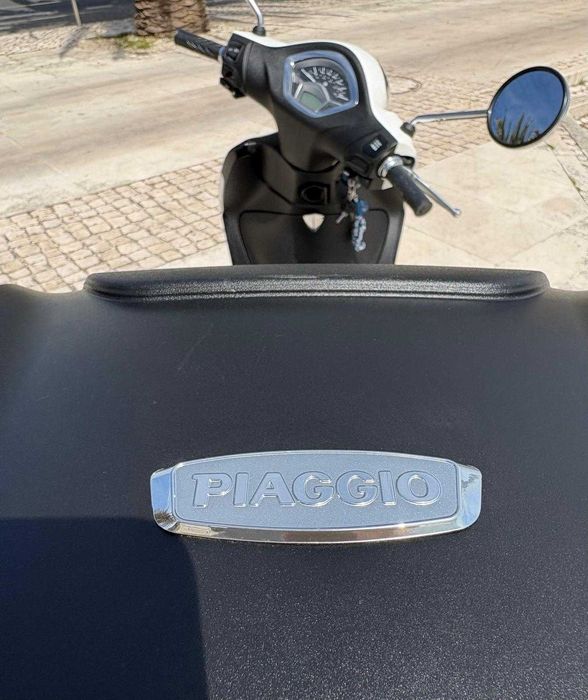 Scooter Piaggio Liberty 125 ABS  com apenas 2.300 km