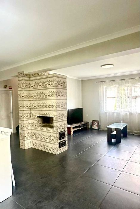 Продаж будинку в Іванковичах — 165 м², 8 соток, гараж