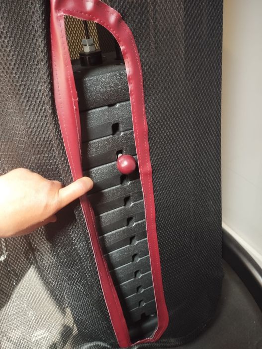 Aparelho de carga guiada musculação