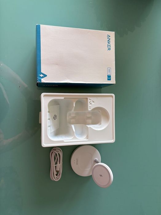 Anker MagGo Wireless Charger (2-in-1, Stand) [129]