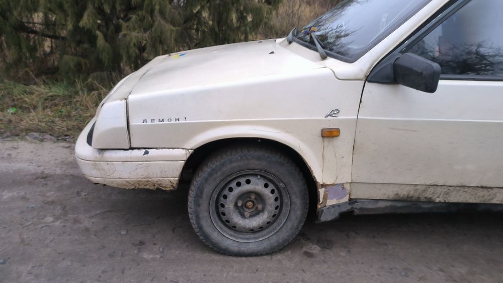 лада 8  з документами  20 тисяч грн