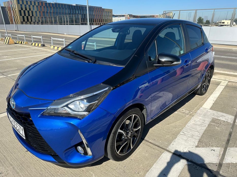 Wynajem długoterminowy auta  Toyota Yaris 1.5 Hybrid Selection automat