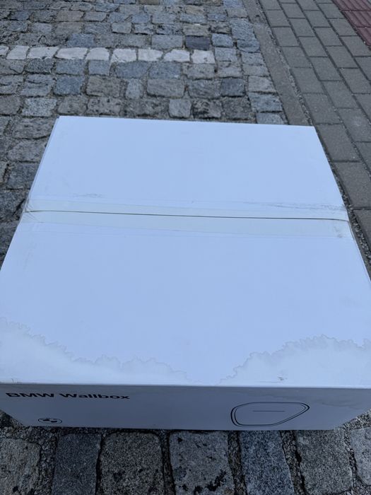 Wallbox BMW lacrado