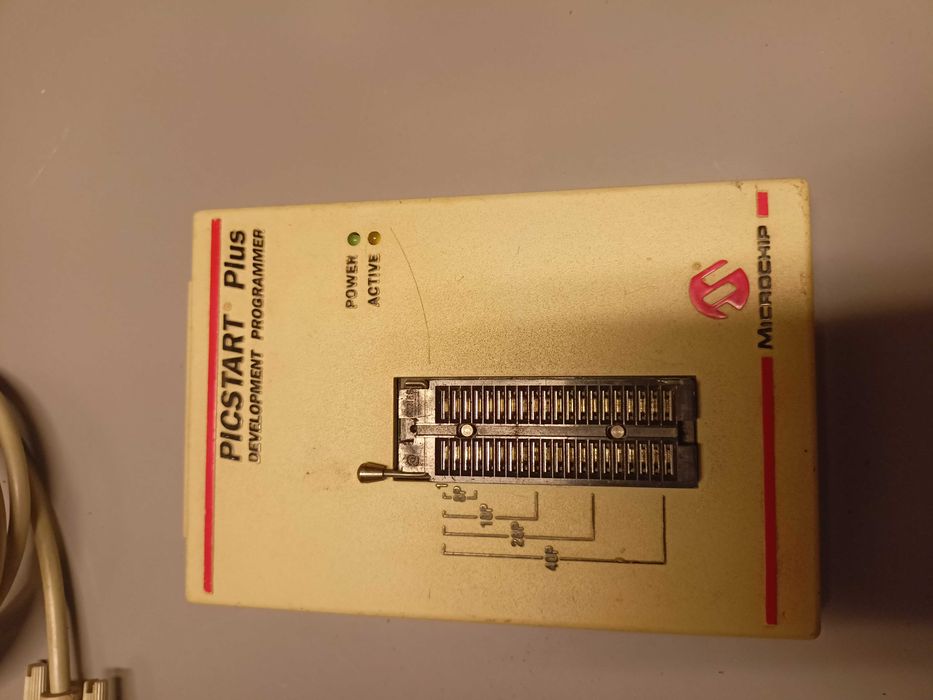 Programator Picstart plus development programmer
