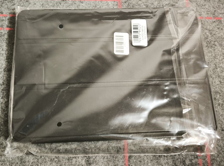 Etui iPad 5 generacji + szkło.