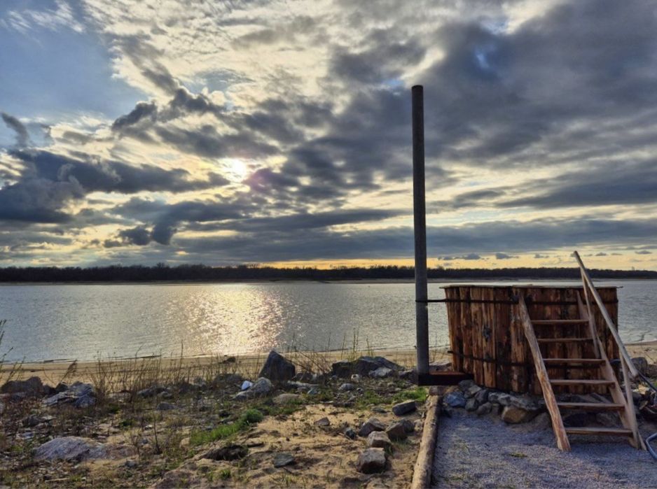 Чани на березі Дніпра