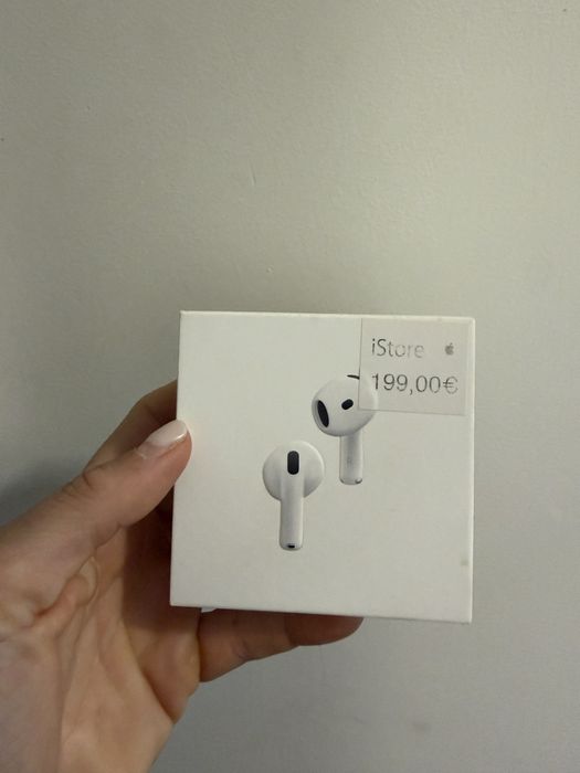 AirPods 4 com cancelamento de ruido ativo