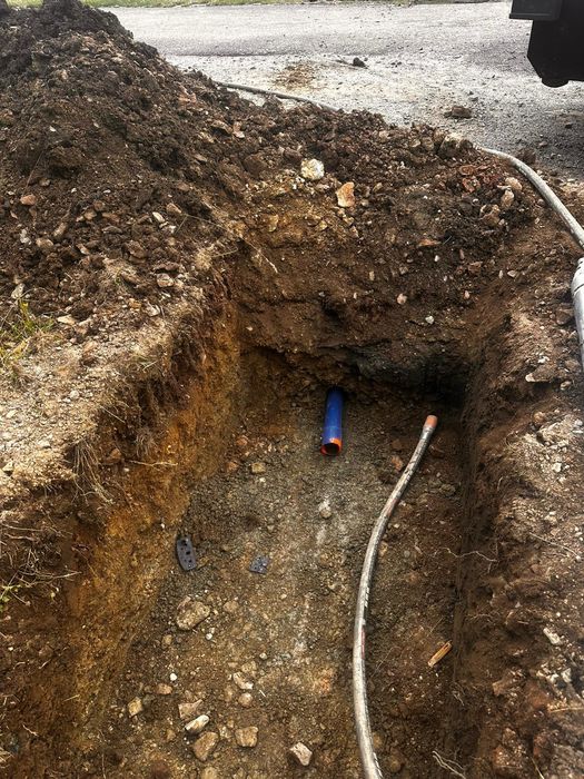 Przecisk pod drogą, kret kompresor minikoparka