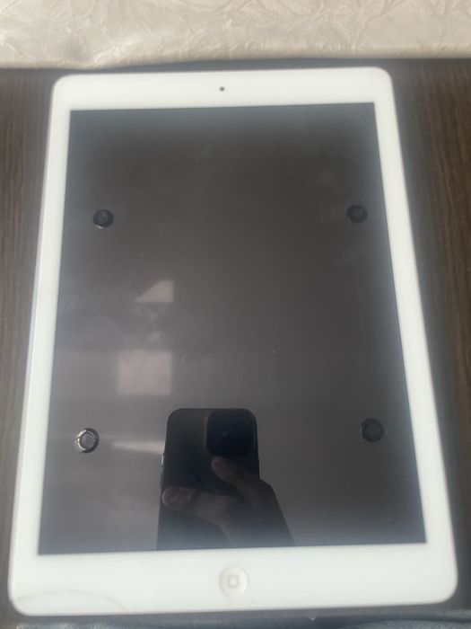 ipad air tablet.