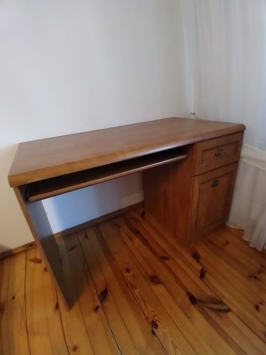 Używane biurko na sprzedaż