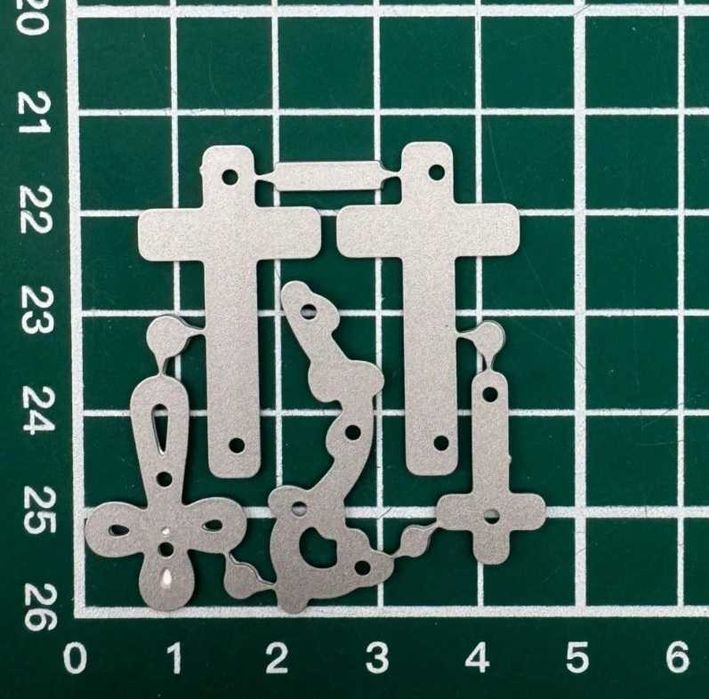 Conjunto de Cortantes Crucifixos e Enleio para Comunhão