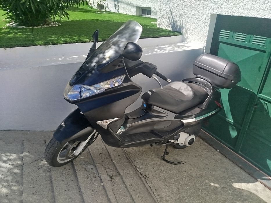 Piaggio x8 250CC
