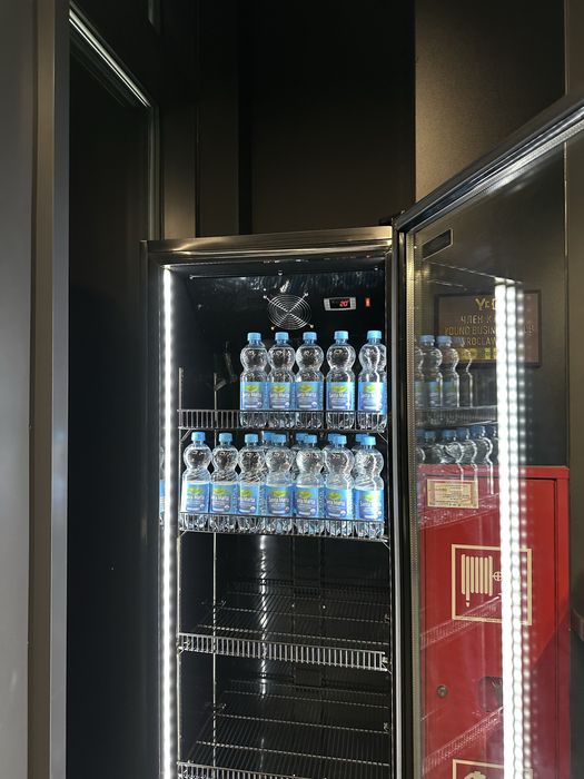 Sprzedam chłodziarkę do napojów GGM Gastro GKS330N – stan idealny