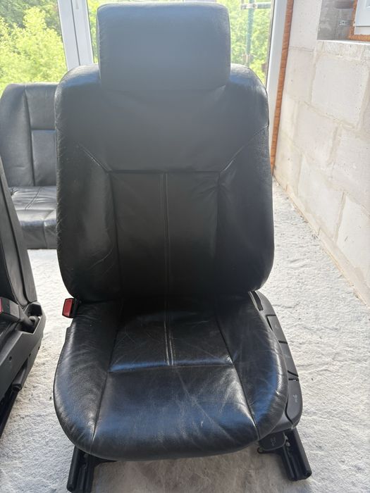 Komplet foteli skórzanych czarnych BMW E39 sedan