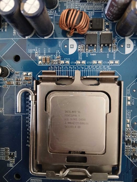 motherboard ASROCK 775 + INTEL PENTIUM 4 3.0GHZ + 2 GB RAM