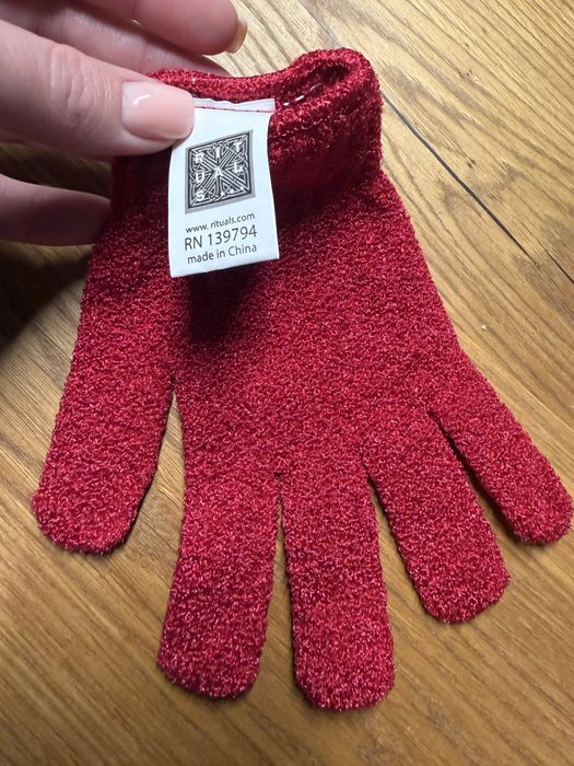 Kosmetyki rituals olejki do ciała i rękawica peelingująca