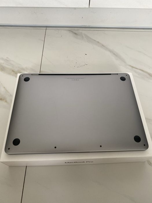 MacBook Pro 2019 Space Gray Apple ноутбук макбук
