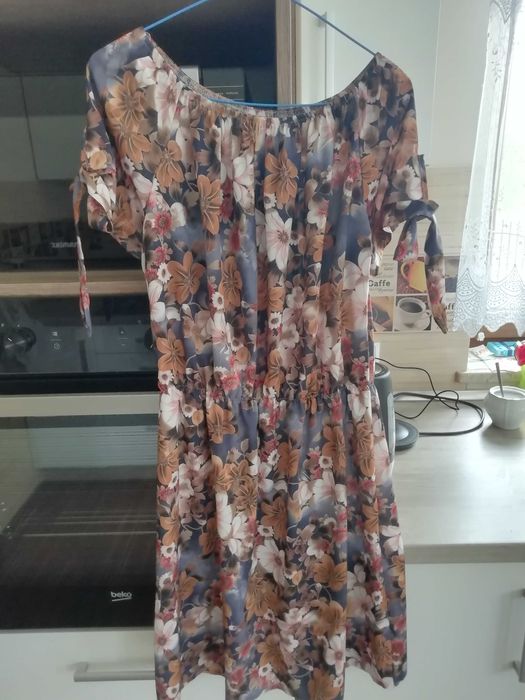 Nowa sukienka r. 42 - 44