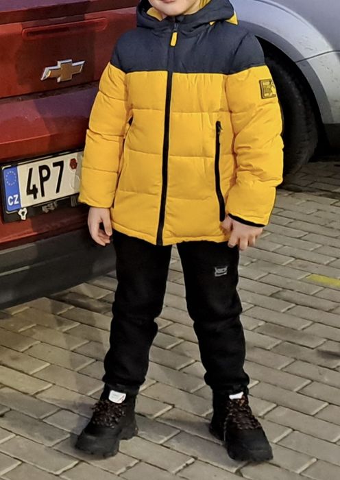 Зимова куртка на хлопчика 128 см