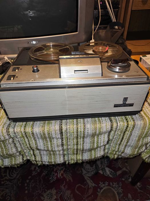 Magnetofon szpulowy ZK 140 GRUNDIG LICENCE
