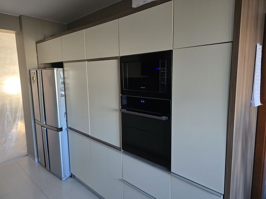 Meble kuchenne z wyposażeniem