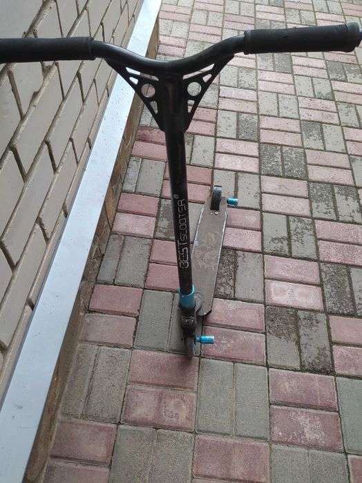 Продам трюковый самокат Best Scooter