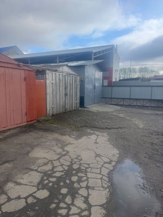 Гараж в кооперативі