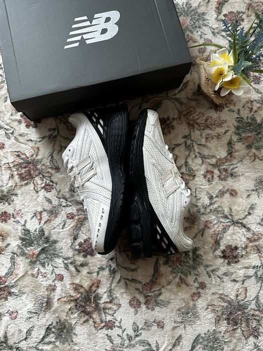 New Balance 1906R x Comme des Garçons – biało-czarne