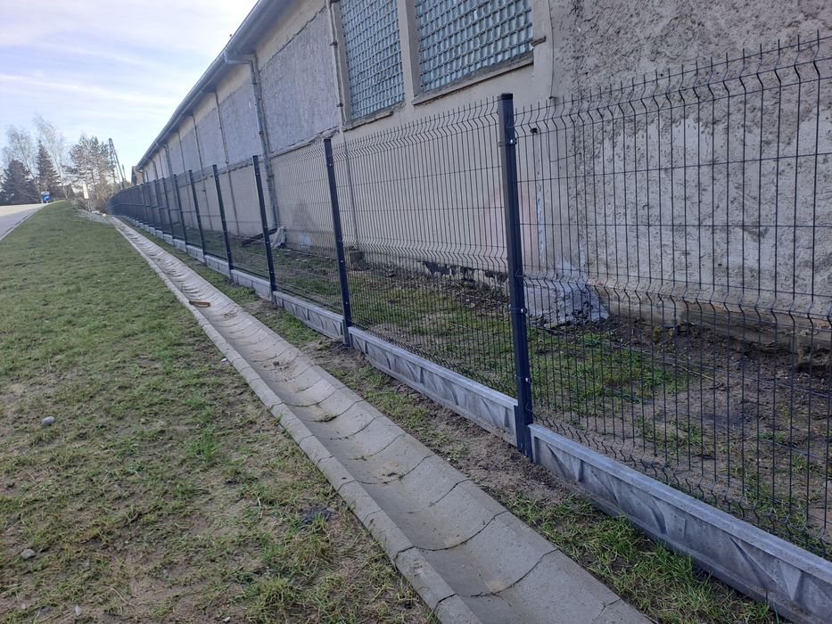 Ogrodzenie panelowe z  montażem Podmurowka betonowa