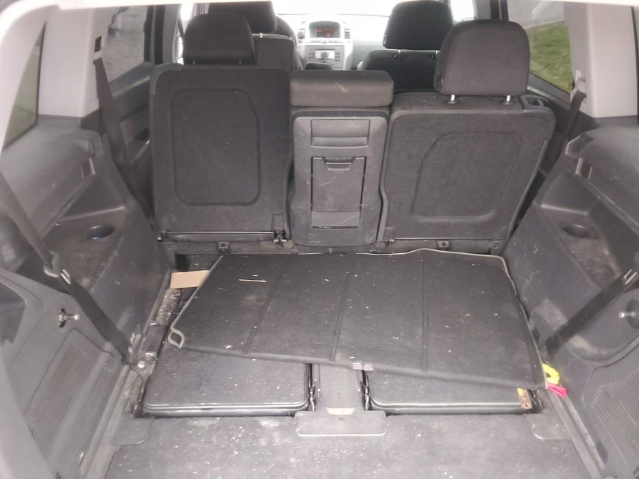 Opel Zafira B  1.8B+G 06r 7-osobowy