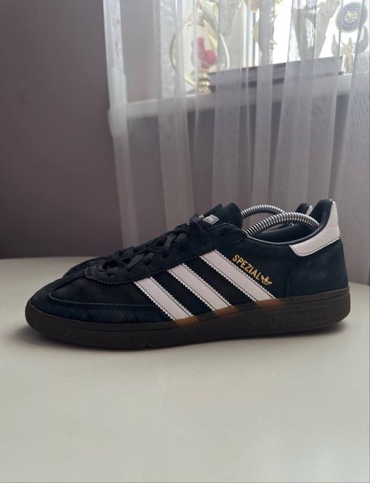 Adidas Spezial black