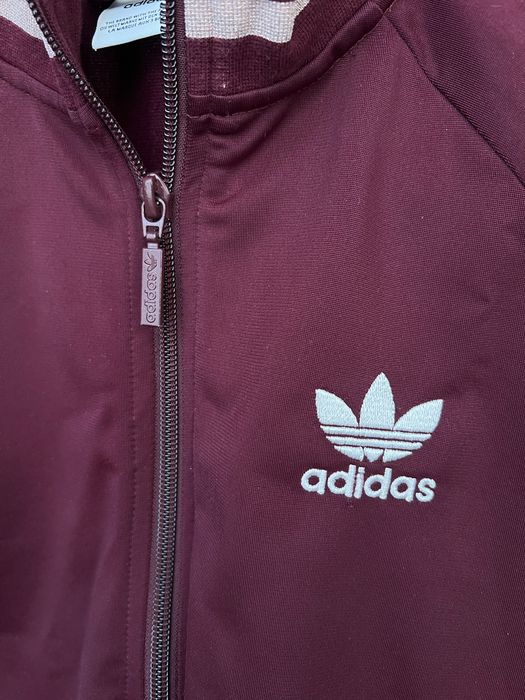 Жіноча куртка Adidas