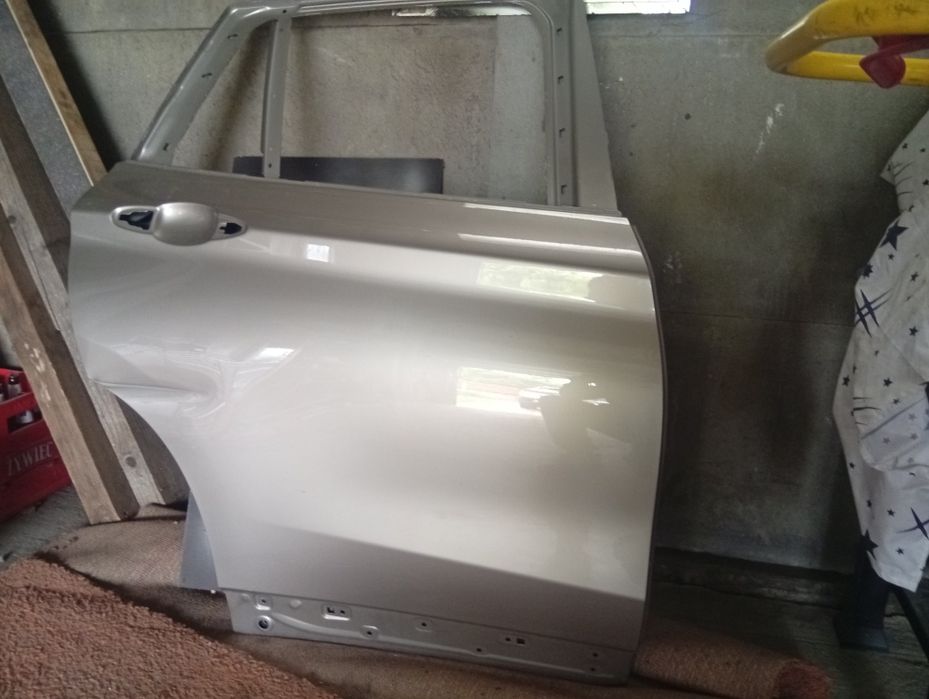 Drzwi prawe tył f48 bmw