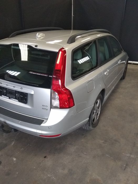 Para peças VOLVO V50 (MW)