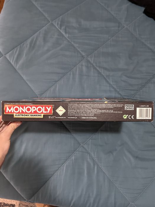 Jogo de Tabuleiro Monopoly Ultimate Visitar > Banking