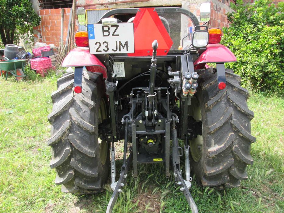 Trator de 60 cv Yanmar 359 A