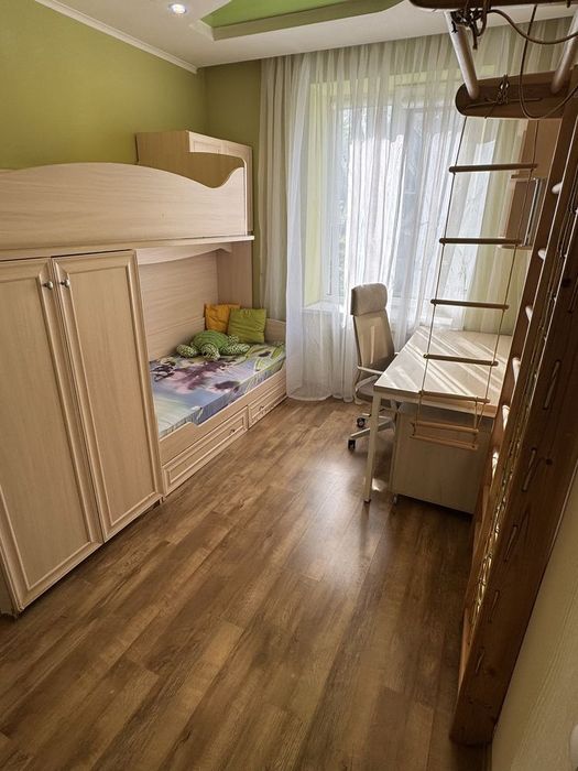 ЦЕНТР продам 3кімнатну квартиру 64 м² вул. Воскресенська