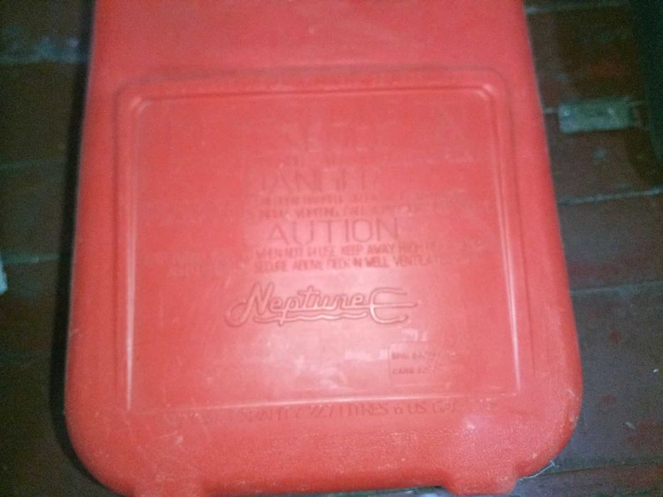 Продам бак для лодочного  мотора 22 л