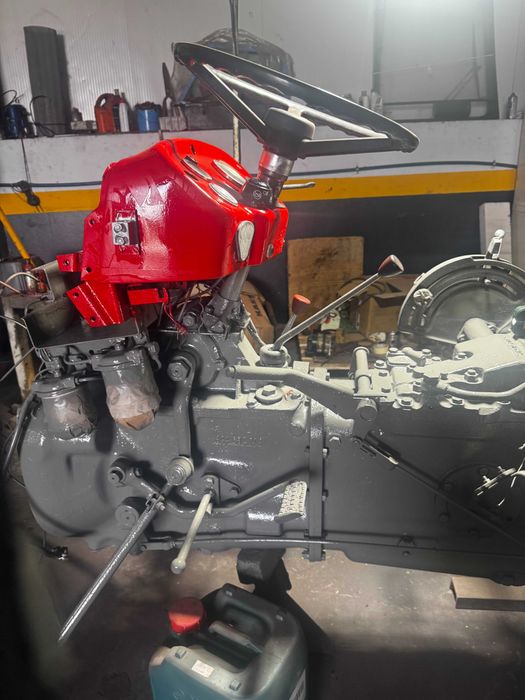 Vendo Trator MAssey Ferguson 135